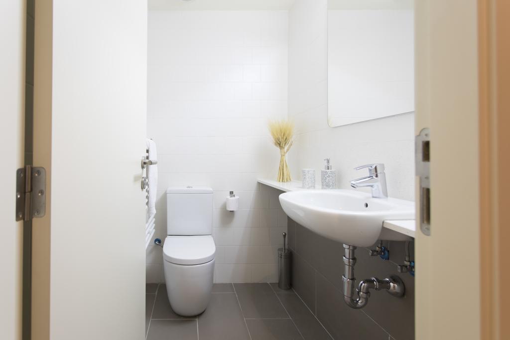 Bravissimo Cort Reial-2B Apartman Girona Kültér fotó